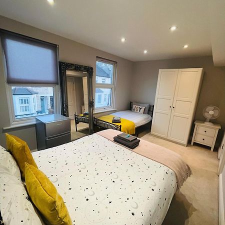 Brentford Guest Rooms Kültér fotó