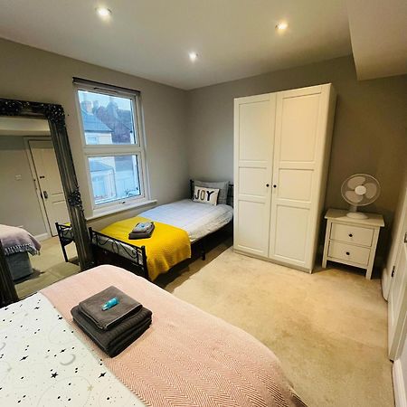 Brentford Guest Rooms Kültér fotó