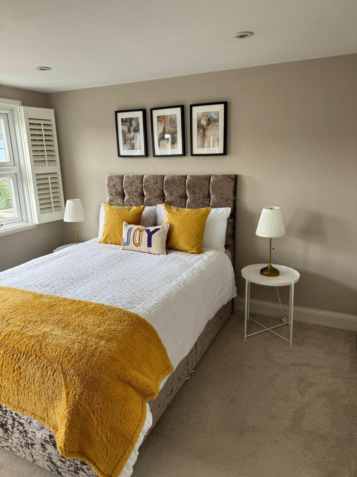 Brentford Guest Rooms Kültér fotó