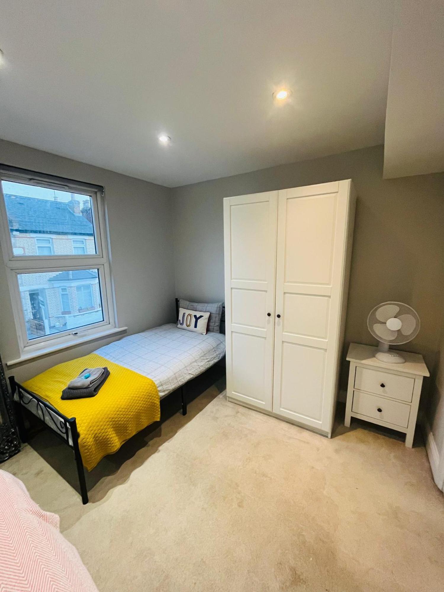 Brentford Guest Rooms Kültér fotó